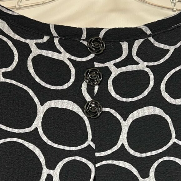 Ali Miles Black and White Tunic Top - Picture 4 of 7